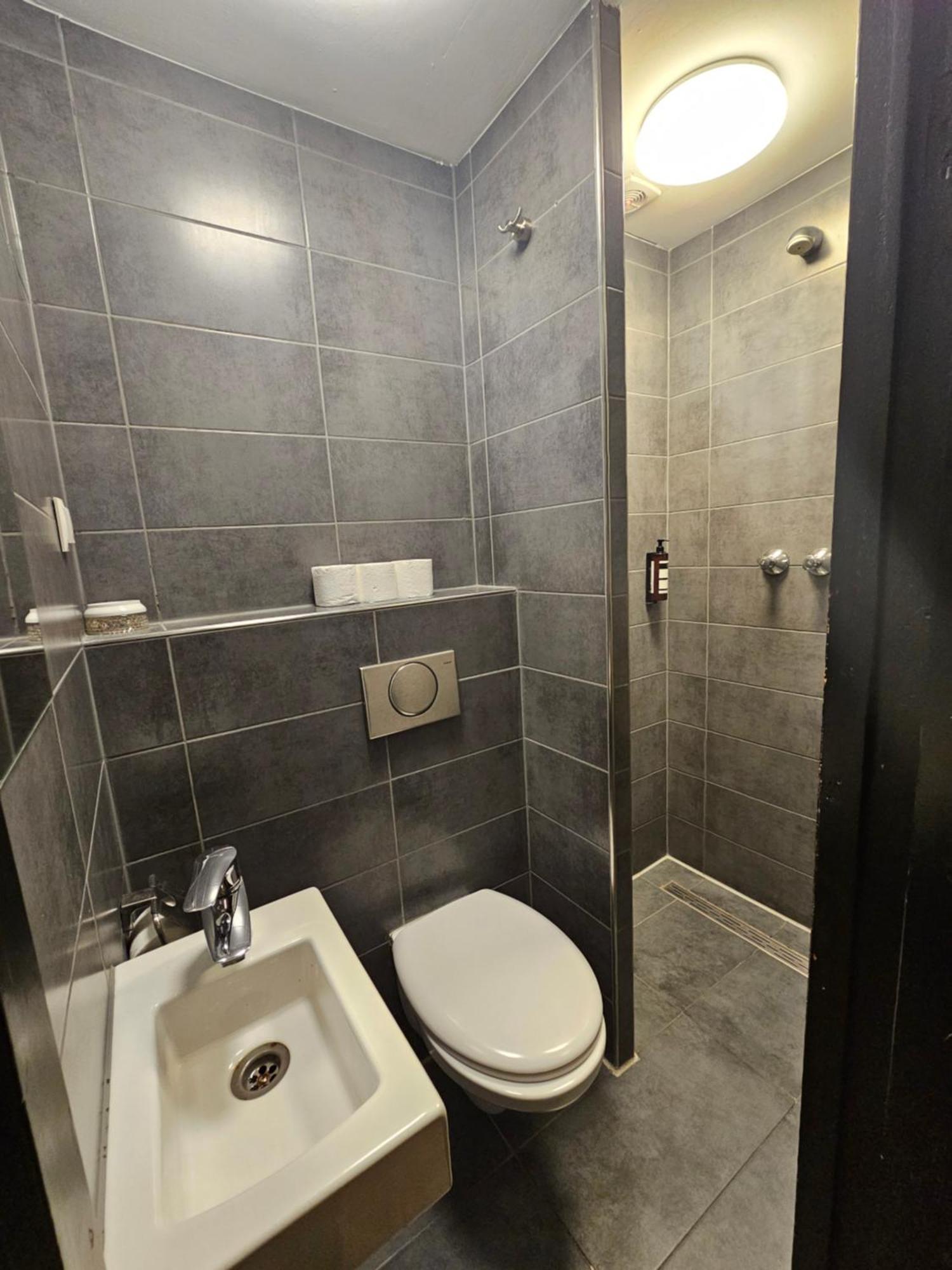 Amsterdam Hostel Orfeo Екстериор снимка